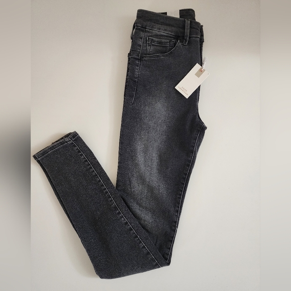 GOOD AMERICAN GOOD LEGS SKINNY JEANS - Picture 4 of 8